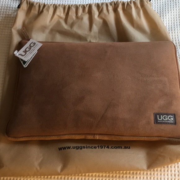 UGG Folio or iPad Case - Brand New! - Picture 2 of 5
